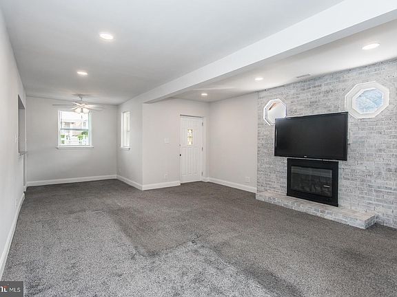 3rd image of 9235 Wesleyan Rd