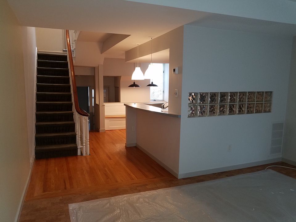 living room to kitchen