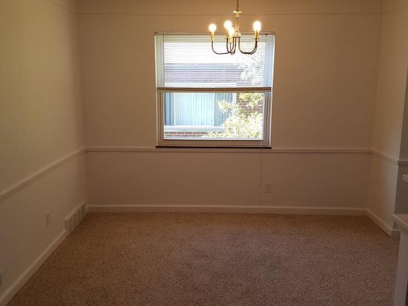 5th image of 2437 Vera Ave Unit 2