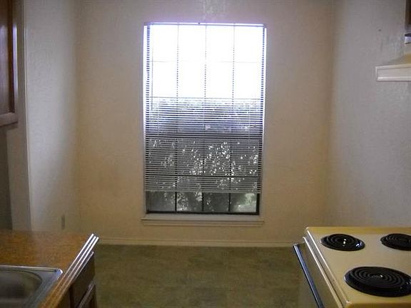 4th image of 4528 Mizzenmast Ct