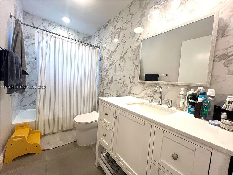 13473 Fountain View Blvd #1 — Photo 14