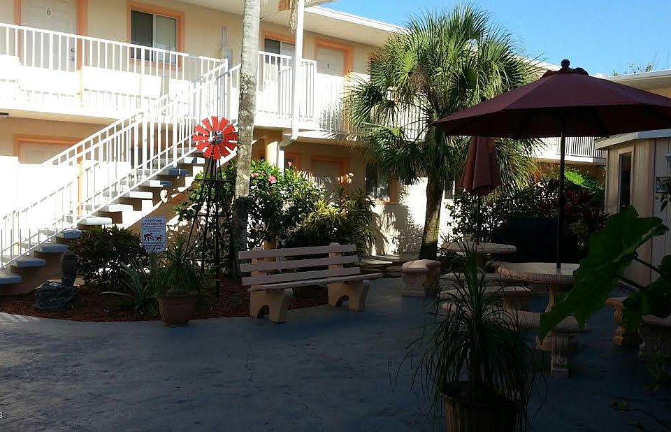 1st image of 211 Circle Dr APT 25C