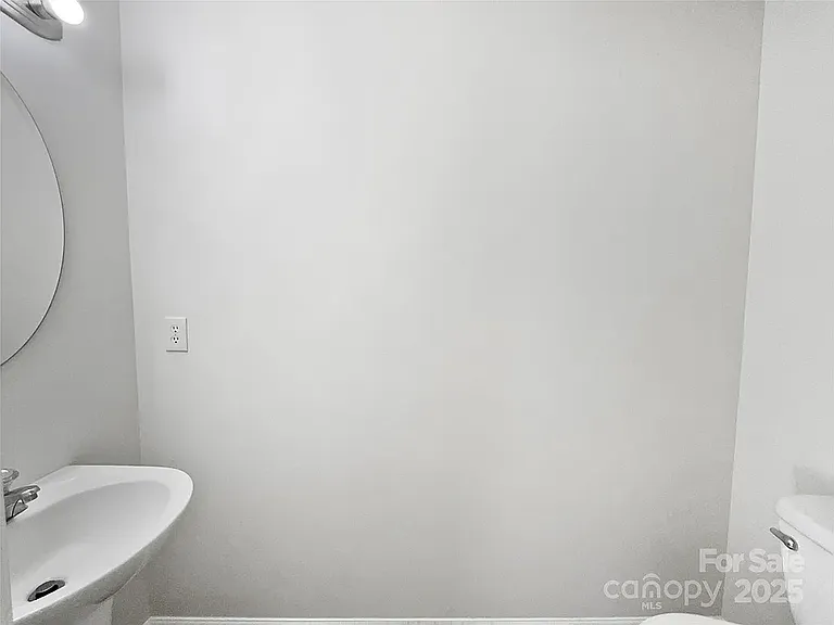 13510 Tranters Creek Ln — Photo 17