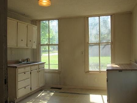 2nd image of 2416 E 19th St