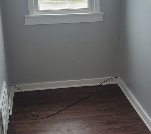 3rd image of 4-56 Thackeray Ct #44