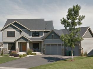 555 Caylin Ct, Eagan, MN 55123