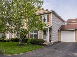 31 Cassandra Ct, Webster, NY 14580