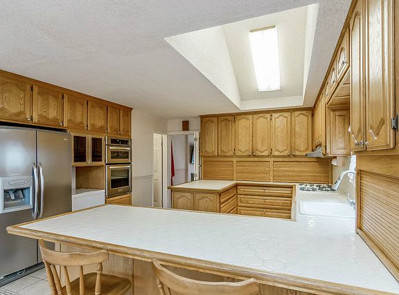 4th image of 1174 Fairford Way