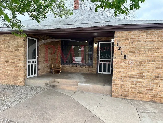 1218 Michigan Ave — Photo 1