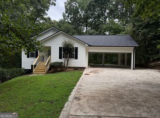 3268 Navajo Cir, Gainesville, GA 30501