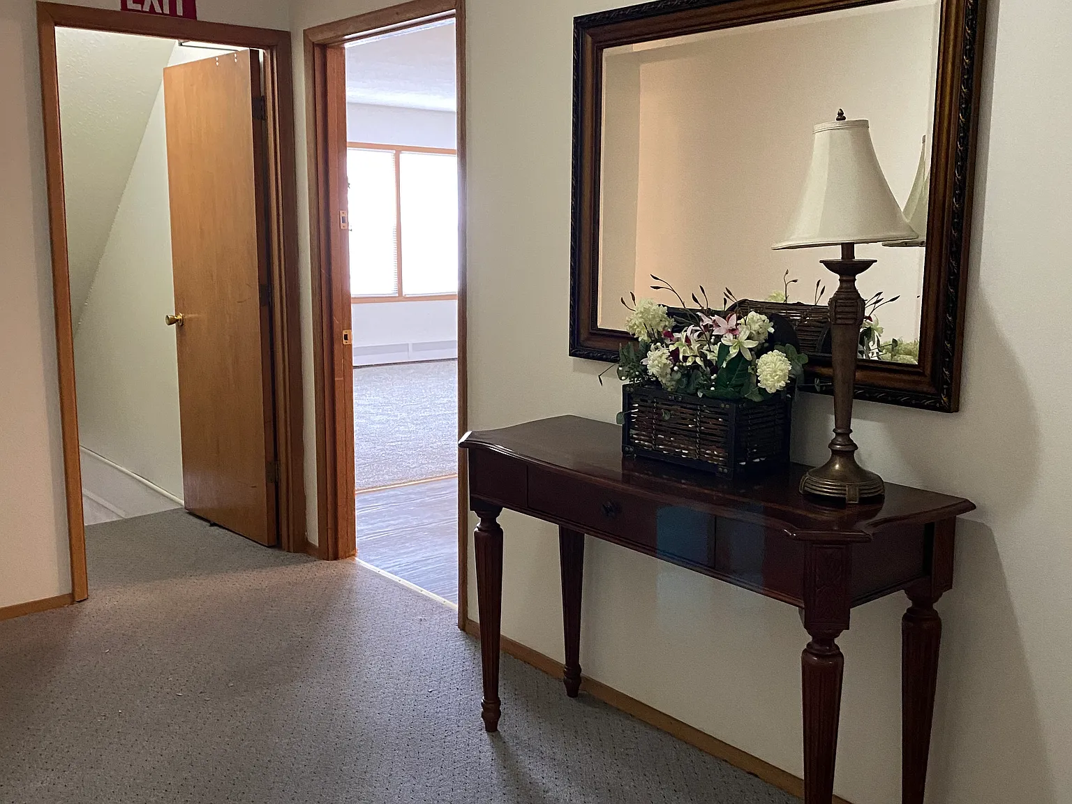 2 bed, 800 sqft, $985 — Photo 2