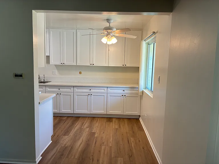 319 N Kenwood St #6 — Photo 15