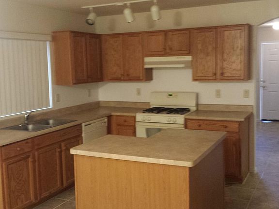 3rd image of 9972 E Denver Hill Dr