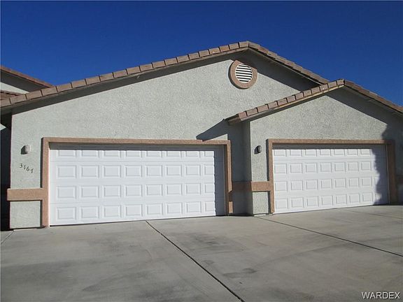 3rd image of 3167 Jennifer Ave