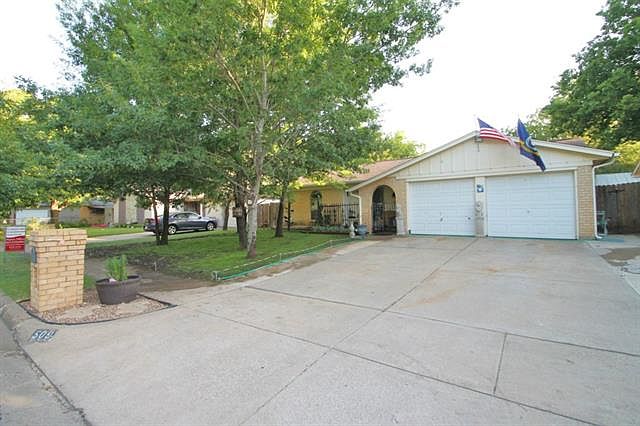1st image of 509 Willow Cir W