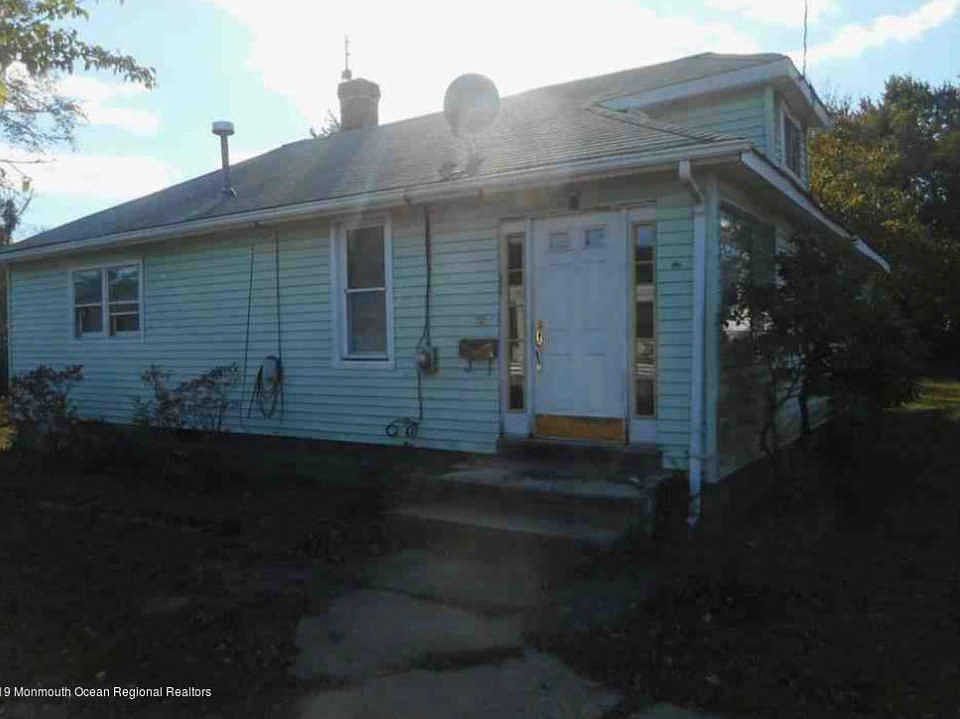2nd image of 42 Moran Pl
