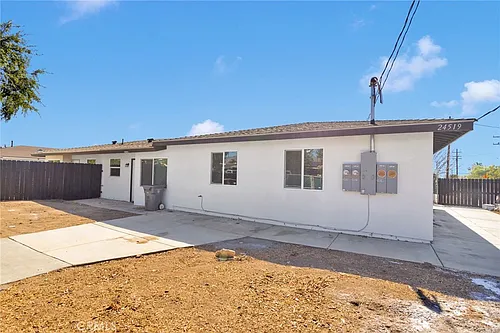 24521 Myers Ave Photo 1