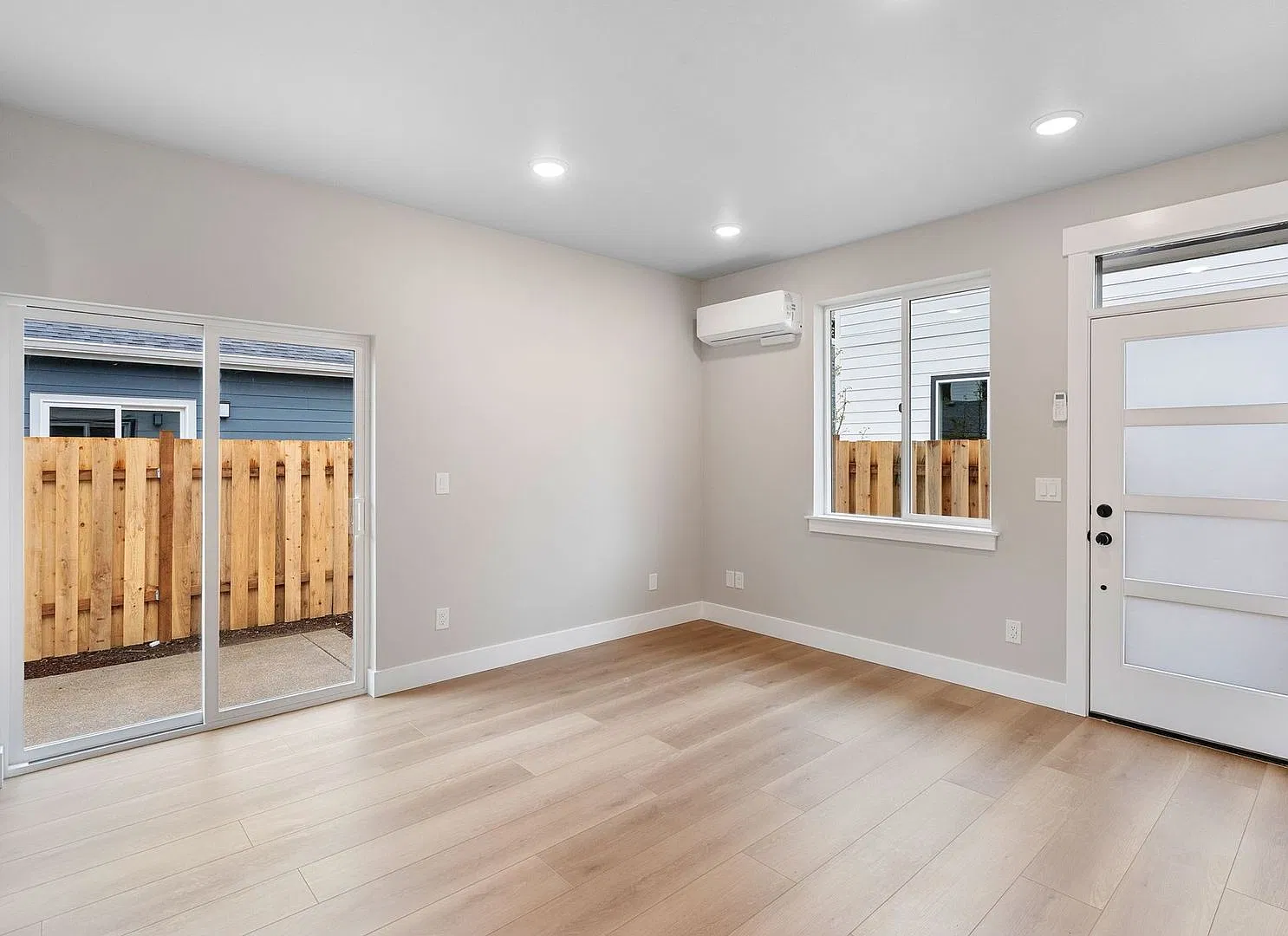 Beautiful New Construction 2-Bedroom Home with Private Fenced Yard and Designer Finishes — Photo 4