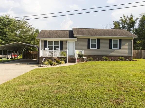 1908 E Stadium Dr, Eden, NC 27288