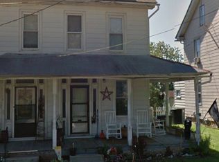 356 E Jackson St, New Holland, PA 17557