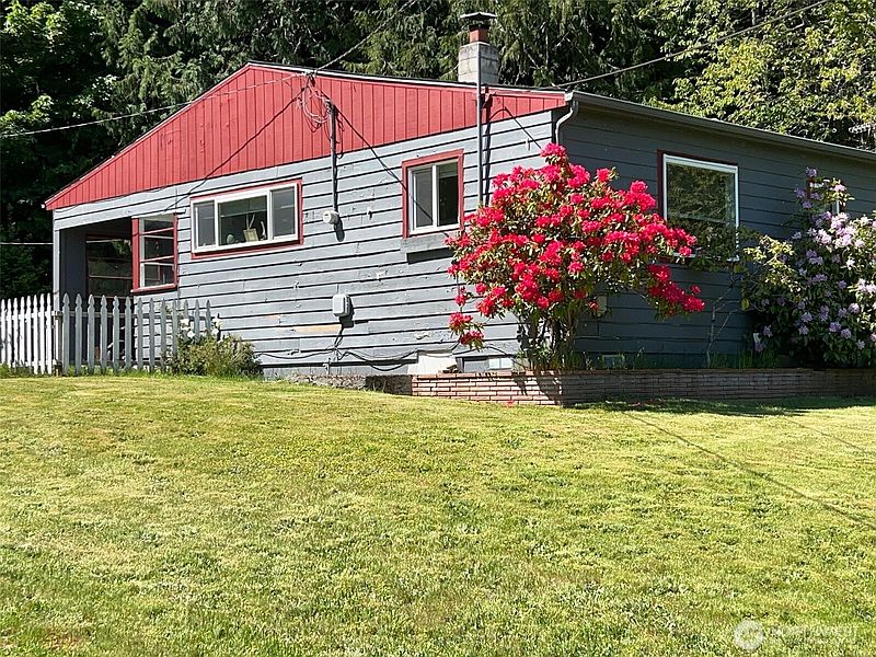 4th image of 20853 Viking Avenue NW