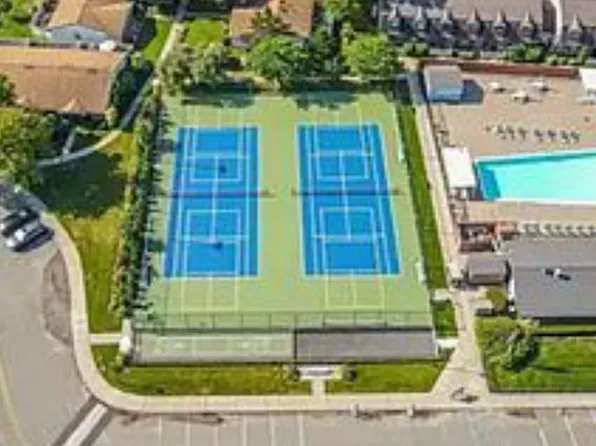 70 Greenmeadow Ct, Deer Park, NY 11729