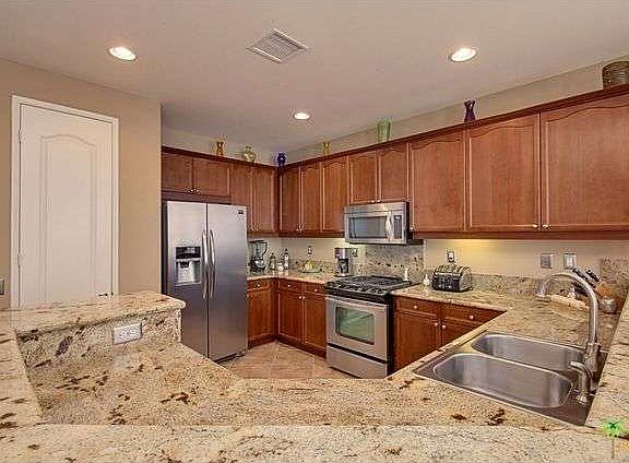 3rd image of 66222 Lantana Ln