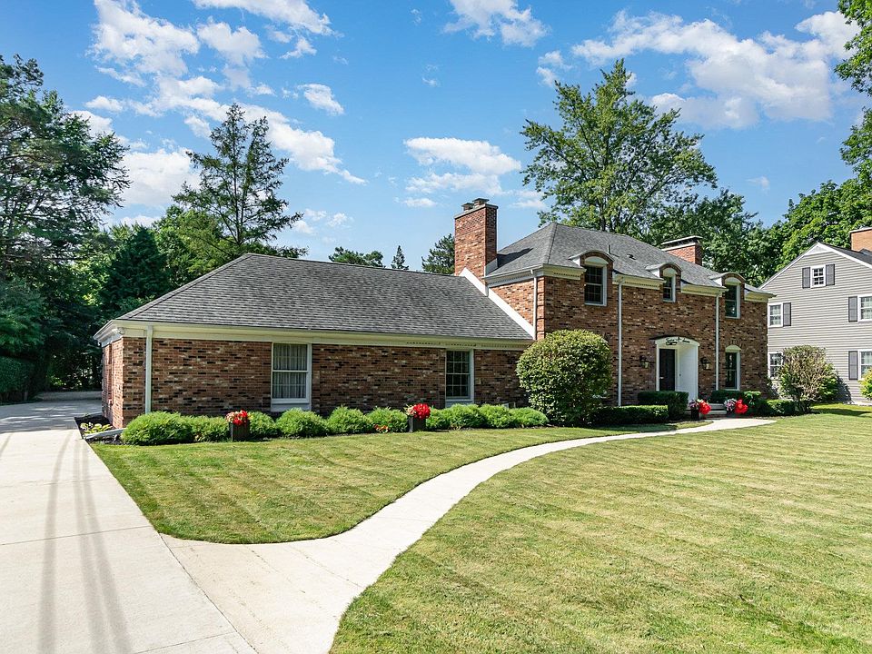 1st image of 1207 Crescent Dr