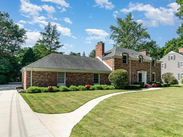 1207 Crescent Dr, Midland, MI 48640