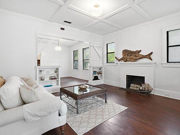 4th image of 2717 Usina St