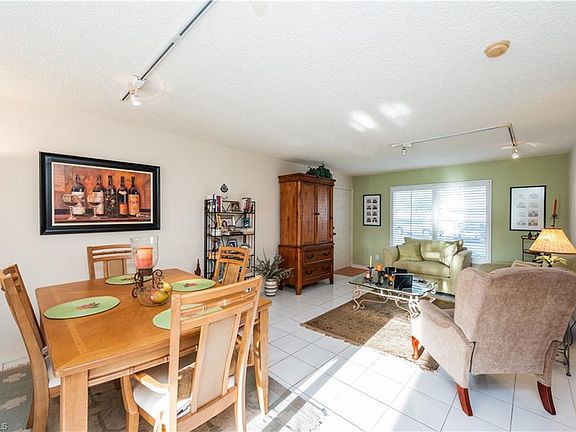 5th image of 287 Quail Forest Blvd #E