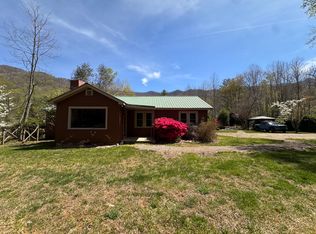 5 Rocky Fork Rd, Burnsville, NC 28714