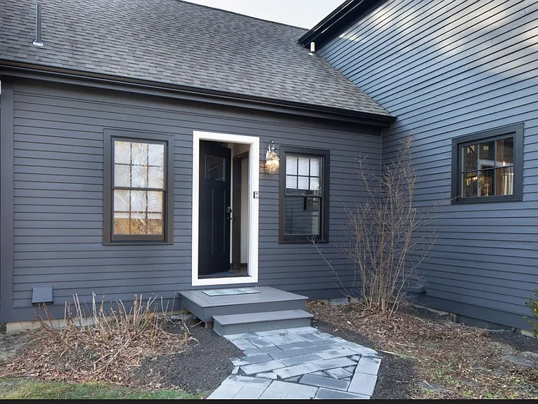 296 S Main St — Photo 6