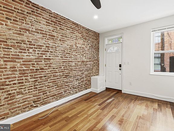 4th image of 713 S Port St