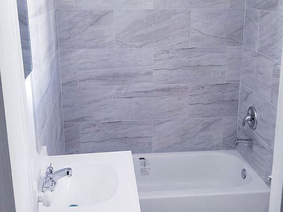 3rd image of 309 7th St #2