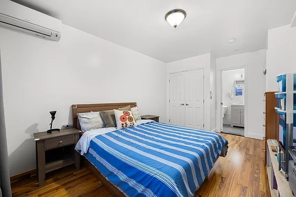 Sold by Ilite Realty Inc | media 9