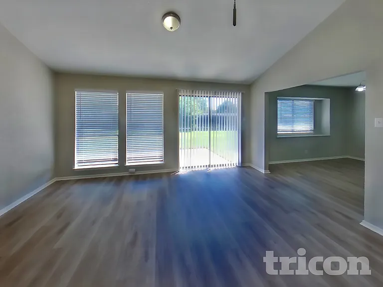 4911 Buckwheat St — Photo 2