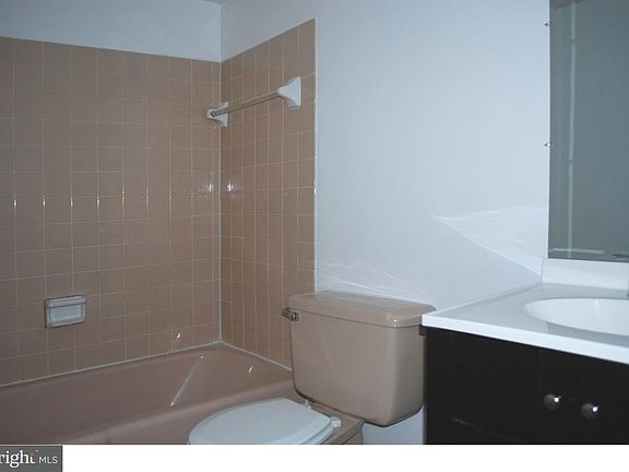 4th image of 100 Campbell Cir #D-25