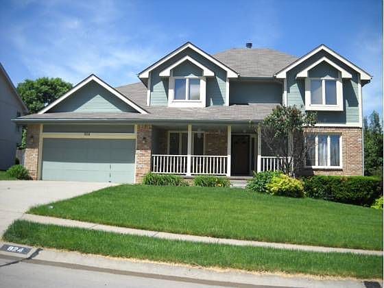 1st image of 824 Valentine Ln