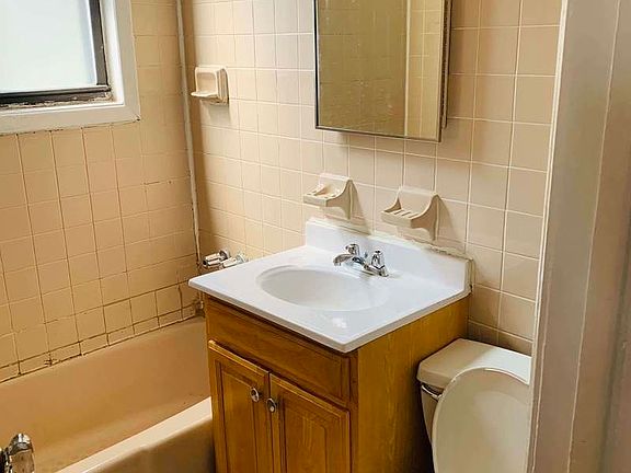 3rd image of 31-21 35th St #2L