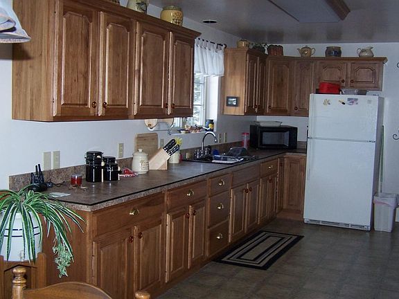 3rd image of 256 Fountain Ave