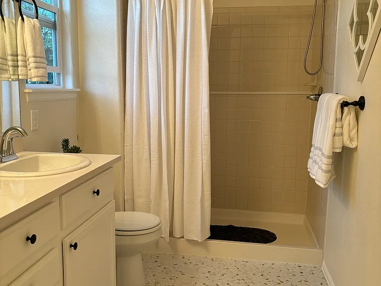 2227 Milton Ln — Photo 27