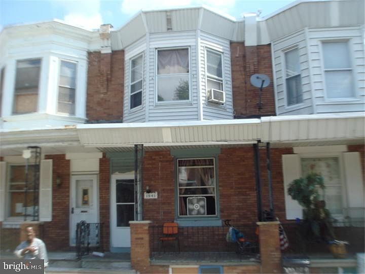 1st image of 1941 E Thayer St