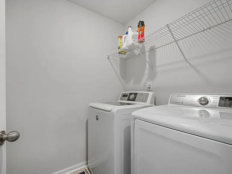 1164 Mossy Rock Dr — Photo 17