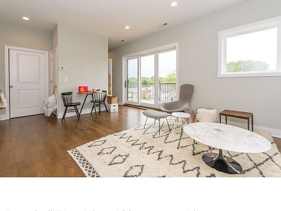 3rd image of 1911-21 W Irving Park #405