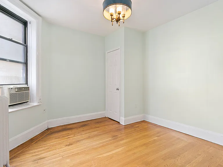 15 Butler Pl #3B — Photo 3