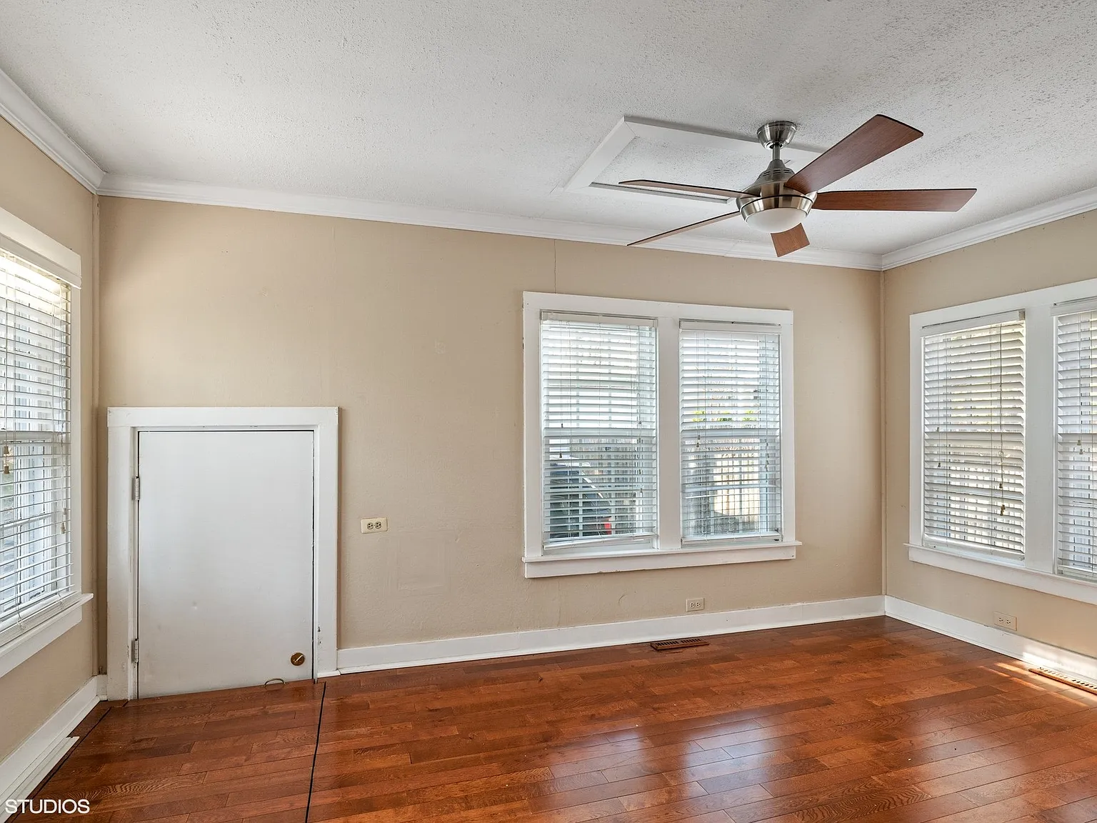 3 bed, 1.5 bath, 1200 sqft, $2,150 — Photo 4