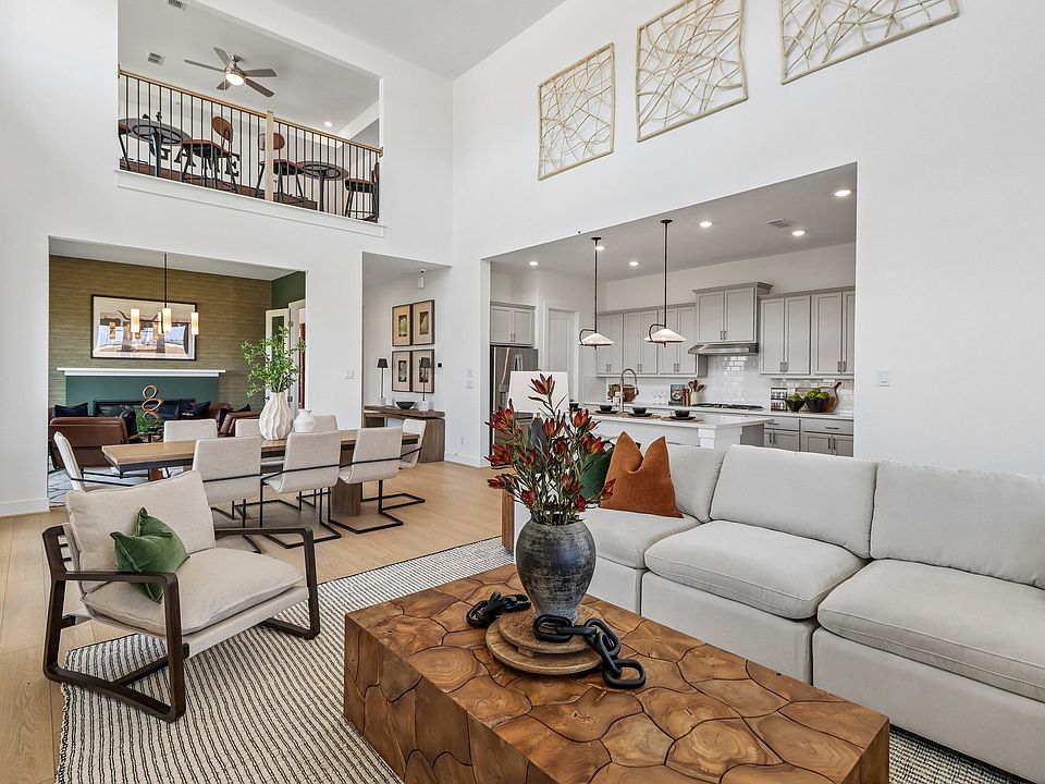 8-web-or-mls-21915 Clover Thistle Court-S0109-008