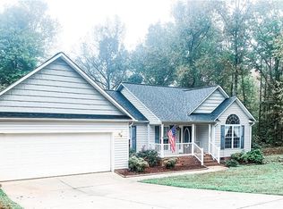 167 Columbus Ln, Thomasville, NC 27360