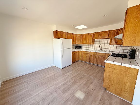 3rd image of 2347 43rd Ave